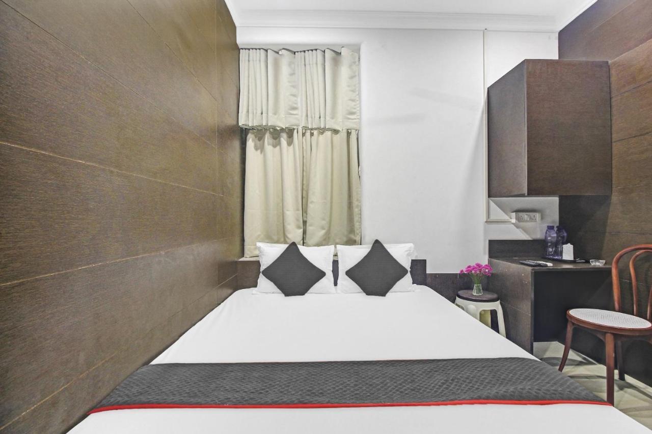 Super Townhouse Centre Point Inn Near Esplanade Metro Station Колката Екстер'єр фото